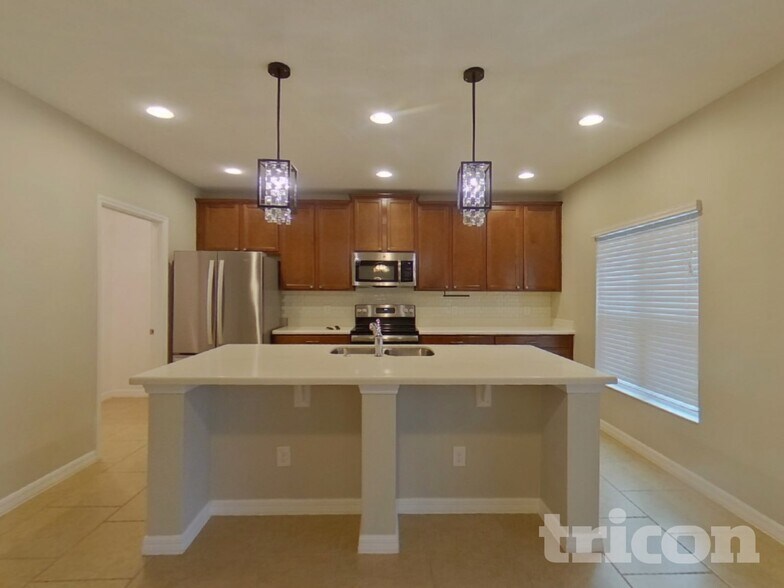 Building Photo - 9716 Kinmore Dr