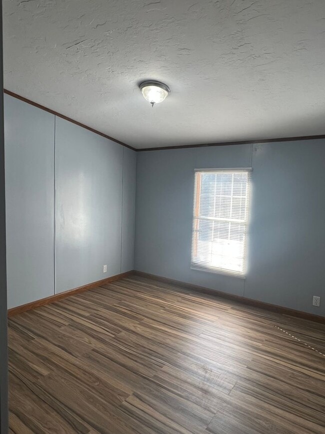 Building Photo - Caryville 37714 - COMING SOON! 3 bedroom, 2 bath home - Contact Chad Weeks (865) 567-6193