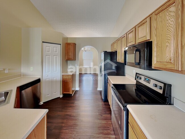 Building Photo - 167 Firestone Dr