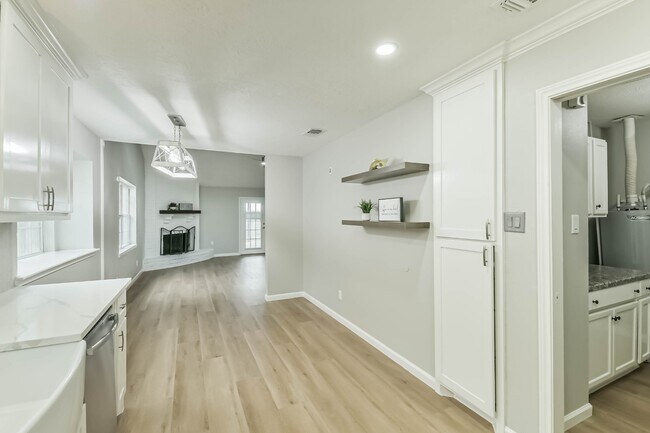Building Photo - 11523 Early Mist Ct