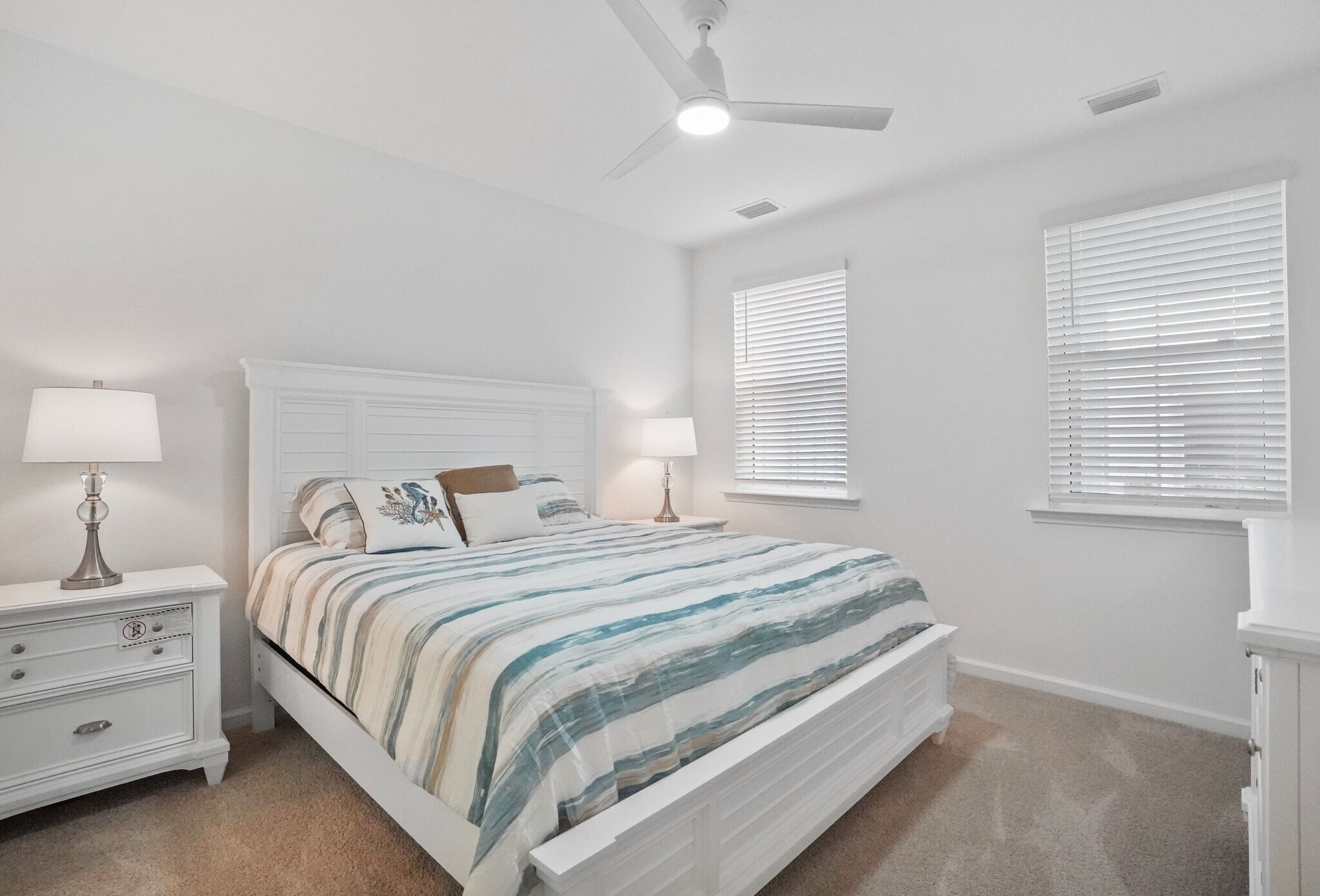 Building Photo - 9400 Daydream Dr
