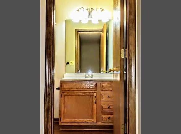 Building Photo - 382 Waterside Avenue