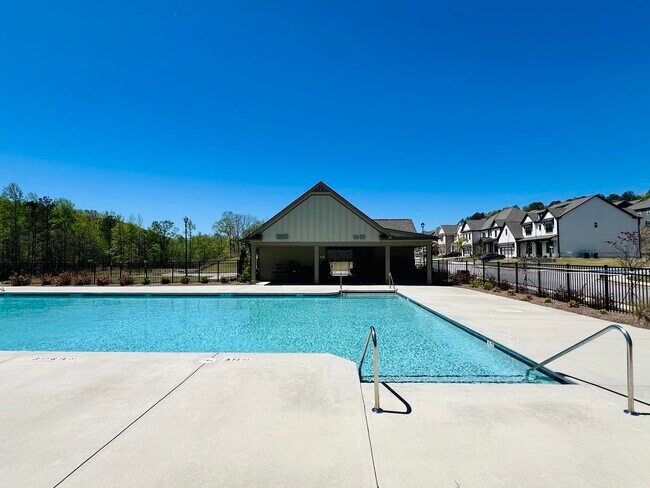 Building Photo - 4088 Brookmont Way