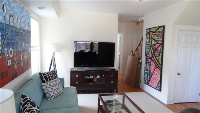 Building Photo - 501 Rahway Ave