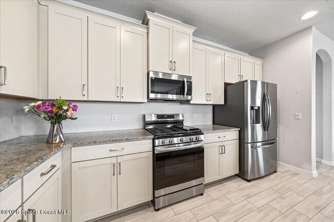 Building Photo - 8080 Lucent Ct