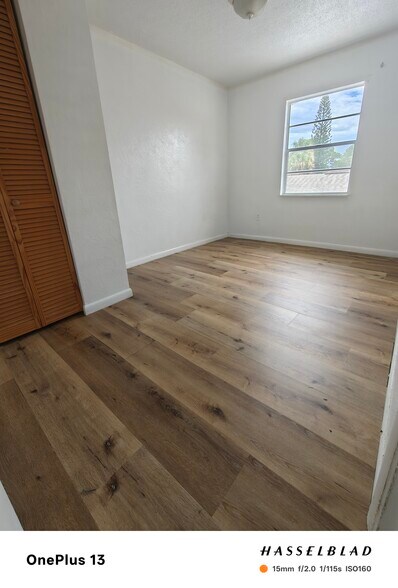 Building Photo - 311 Parker Dr