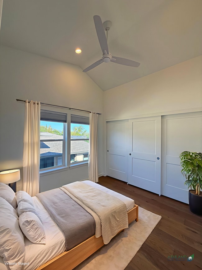 Building Photo - New Apartment in Central Ashland Location | Available Now!