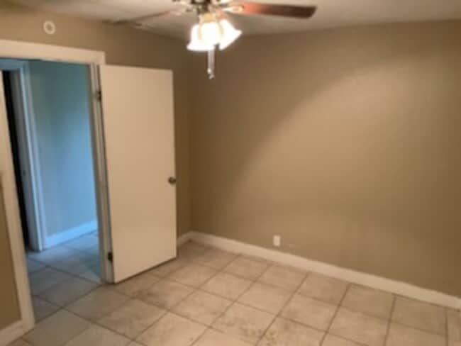 Building Photo - 2903 N U.S. Hwy 281