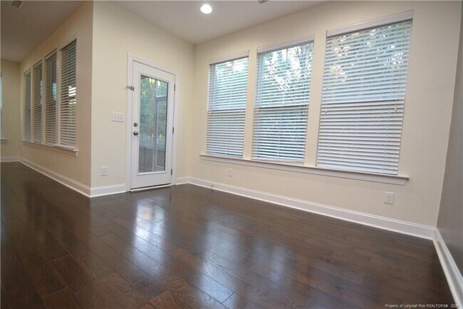 Building Photo - 1028 Laurel Twist Rd