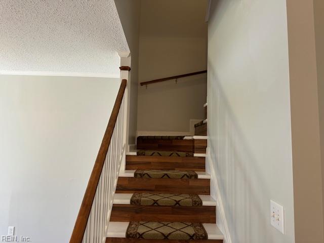 Building Photo - 2460 Dillingham Rd