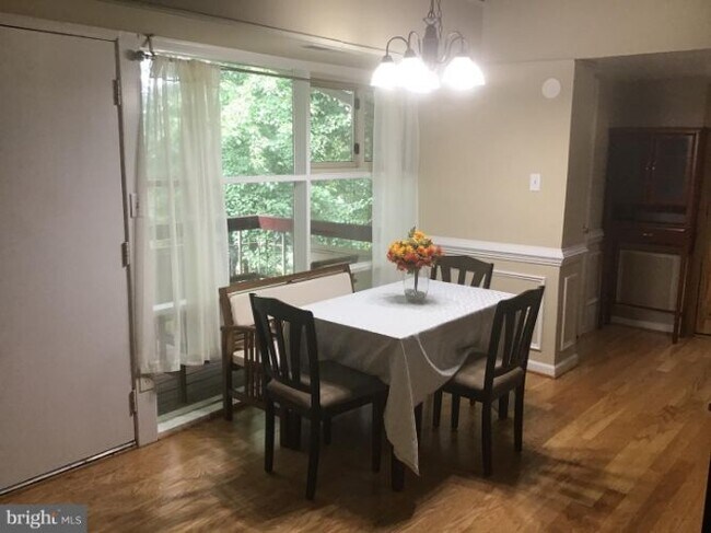 Building Photo - 4381 Americana Dr