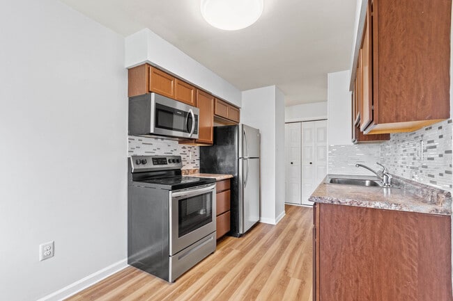 Building Photo - 66 Banner Ct