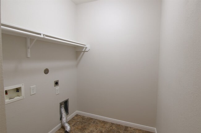 Building Photo - 9431 Black Tooth Way