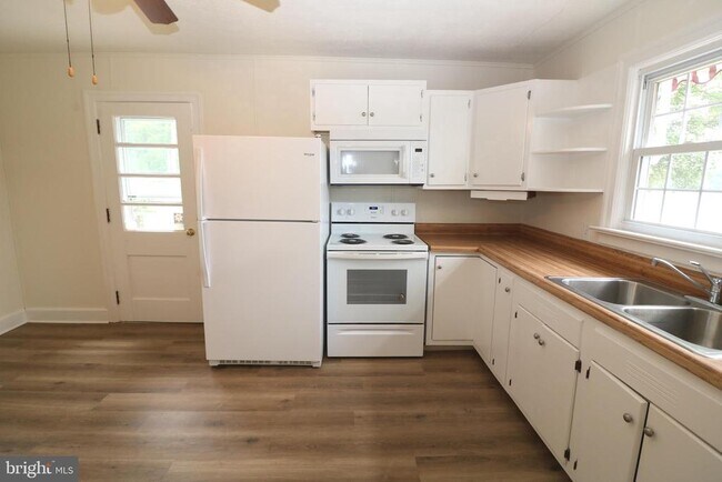 Building Photo - 111 Williamsville Rd