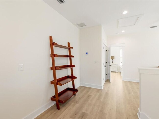 Building Photo - A great place to stay that is a nice and c...