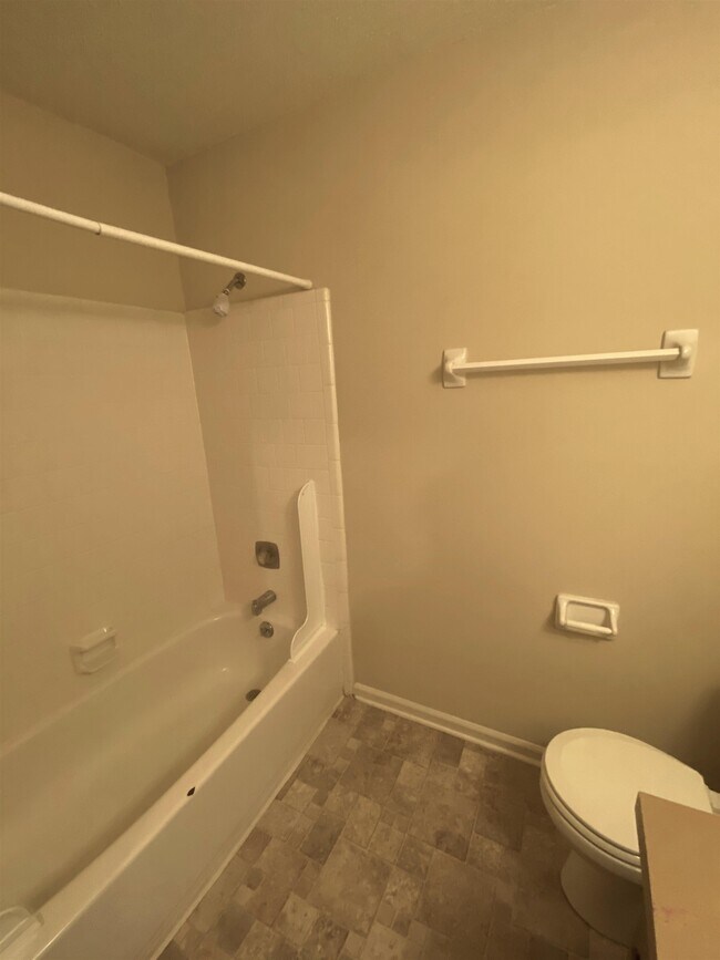 Building Photo - 3701 Donovan Dr