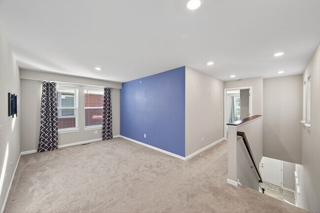 Building Photo - Anoka Detached Townhome