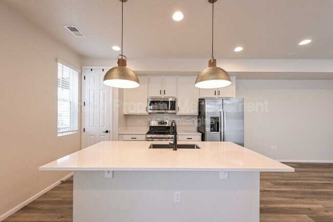 Building Photo - 5358 Routt St