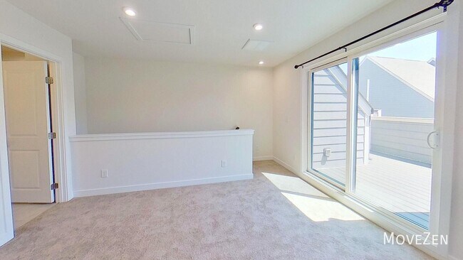 Building Photo - 3645 S Tryon St