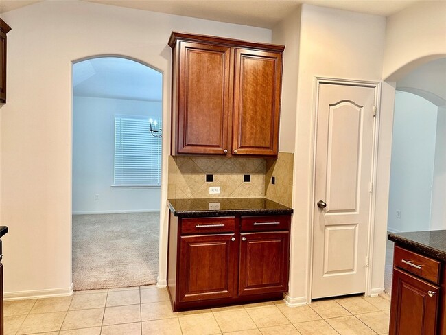 Building Photo - 30415 Deleon Fields Dr