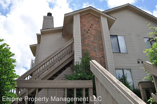 Primary Photo - 2220 Wind Trace Cir SW