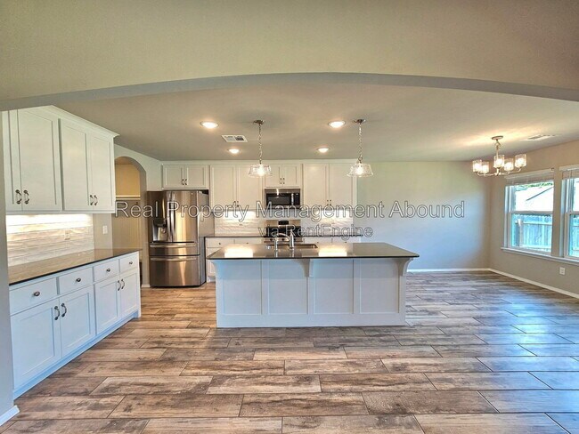 Building Photo - 3706 S 13th Pl