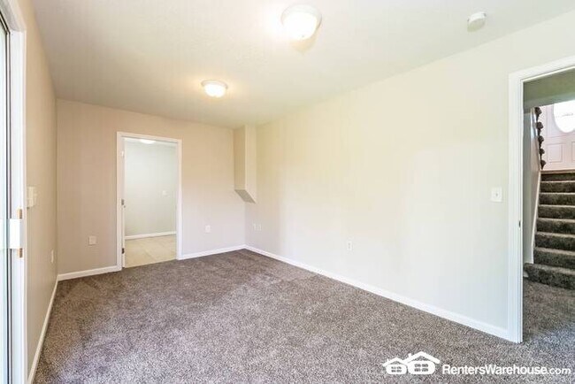 Building Photo - 3 Bedroom/ 2 Bath Home in Gardner! Availab...