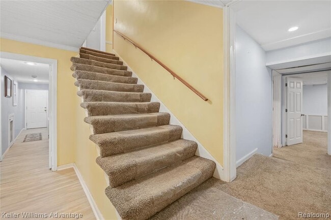 Building Photo - 6103 Park Lake Rd