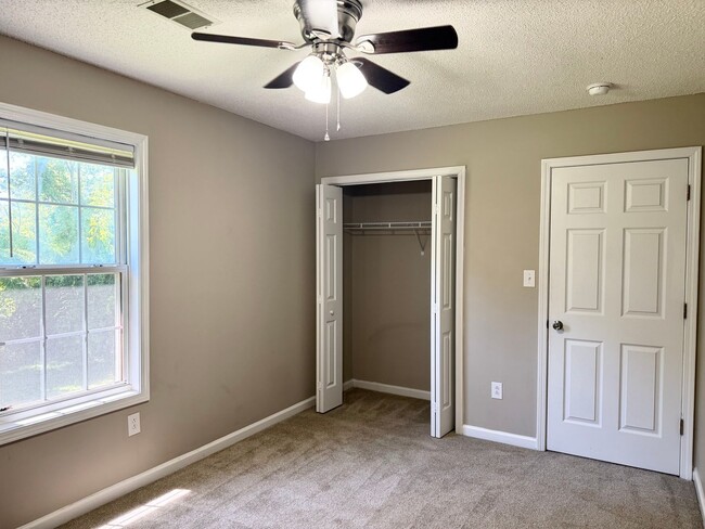 Building Photo - Two Story Home