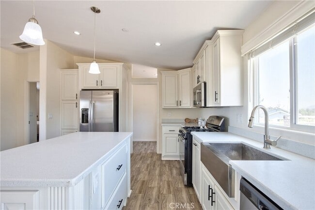Building Photo - 35890 Meadow Ridge Rd