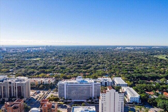 Building Photo - 700 Biltmore Way