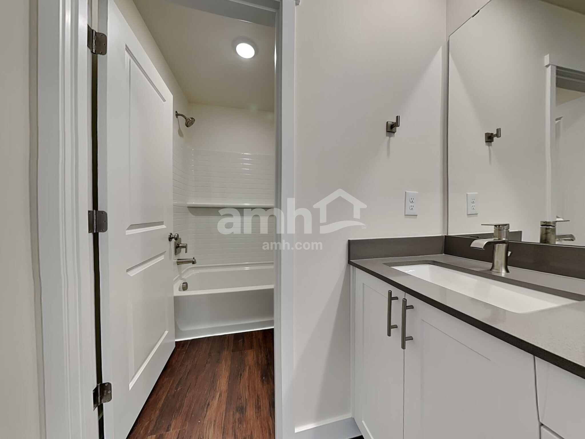 Building Photo - 7706 Verona Lp SW