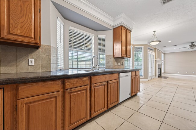 Building Photo - 7814 Millbrook Dr