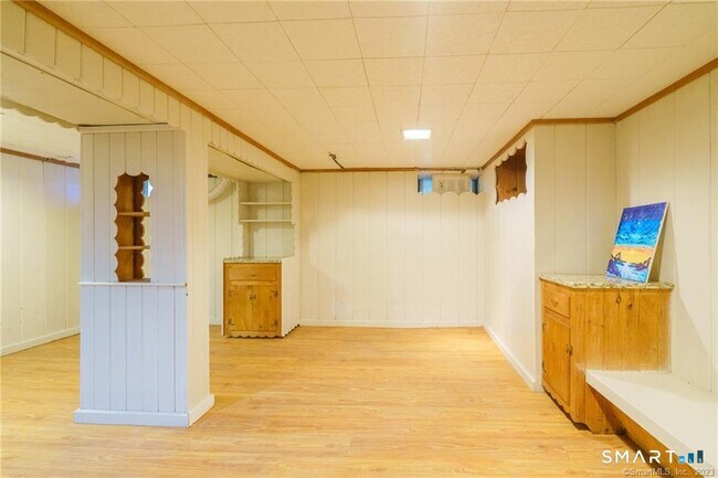 Building Photo - 33 Sky View Dr