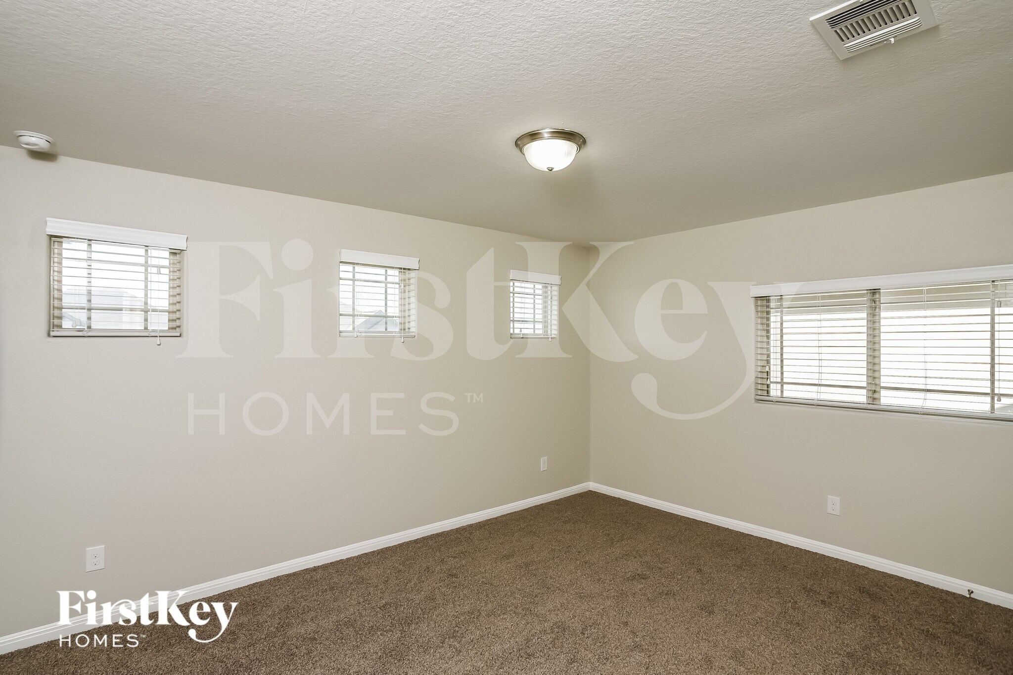 Building Photo - 11337 Charismatic