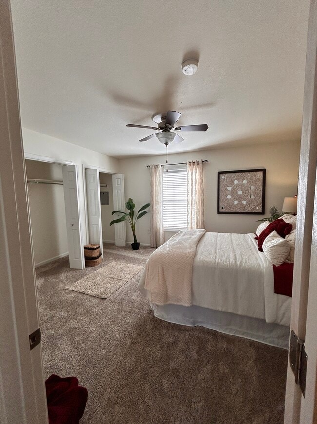 Building Photo - 1107 Fords Pointe Cir