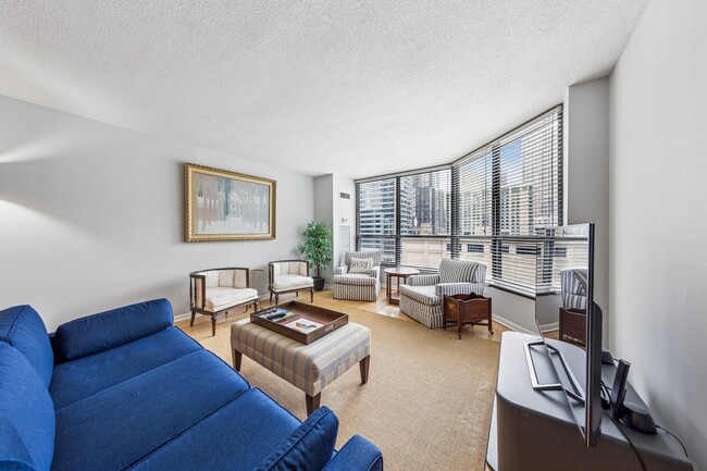 Building Photo - 405 N Wabash Ave