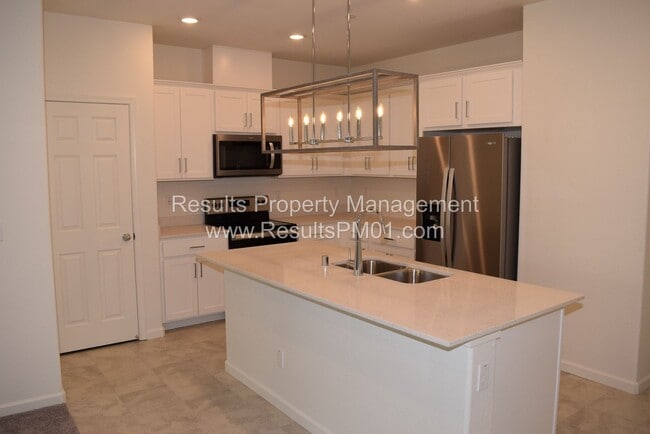 Building Photo - Home in Citrus Heights – Prime Location Near Sunrise Mall