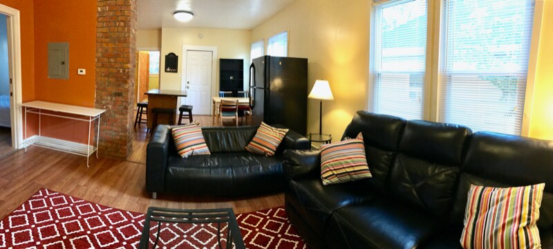 Building Photo - 206 California Ave