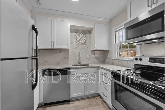 Building Photo - 4605 Coronado Dr
