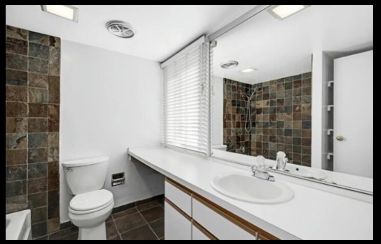 Bathroom - 1906 Plum Grove Rd