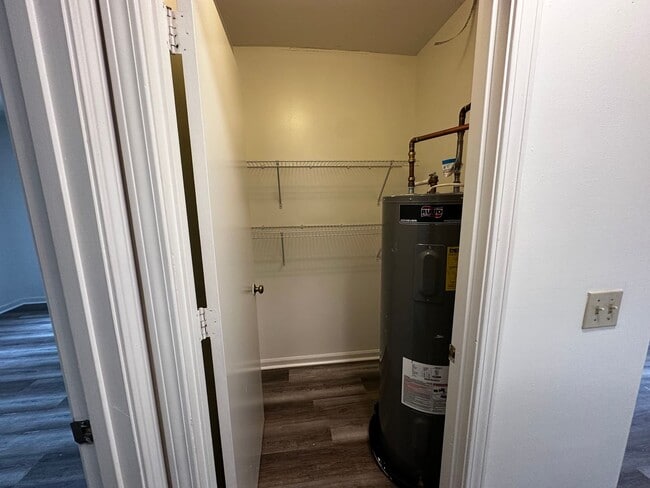 Building Photo - Newly Remodeled Duplex in Blacksburg