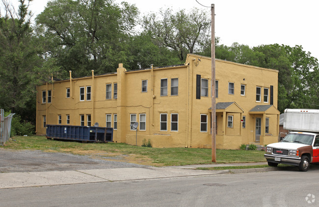 Building Photo - 120 Avendale Ave NE