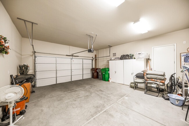 Building Photo - 81654 Avenida Alturas