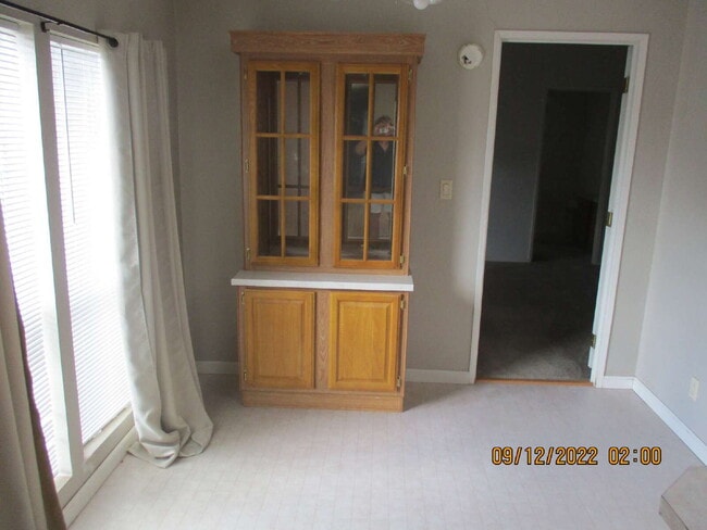 Building Photo - 4027 White Mountain Rd