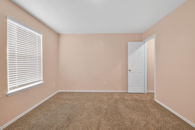 Building Photo - 596 Wyatt Wy