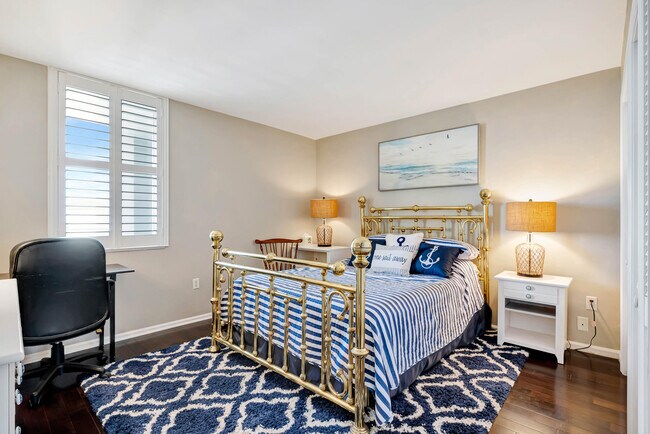 Building Photo - 100 S Beach Rd