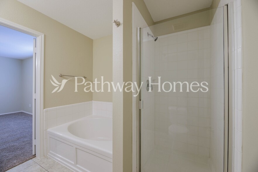 Building Photo - 2628 Terrace Dr