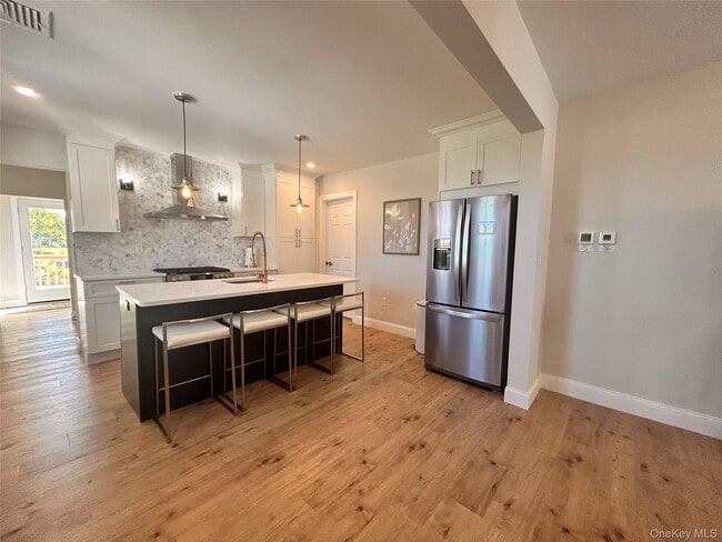 Building Photo - 549 Piermont Ave