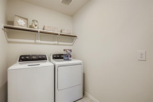 Building Photo - 2940 Goodrich St